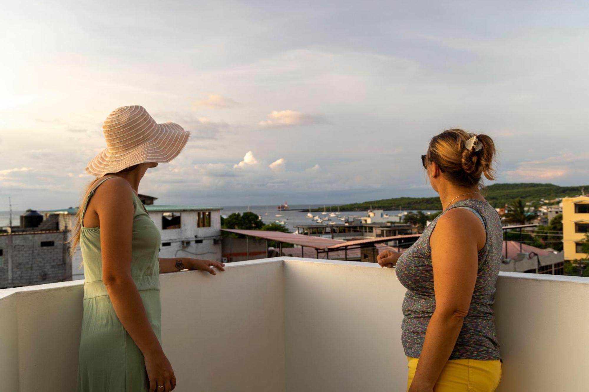 Galapagos Planet Hotel Пуэрто-Бакерисо-Морено Экстерьер фото