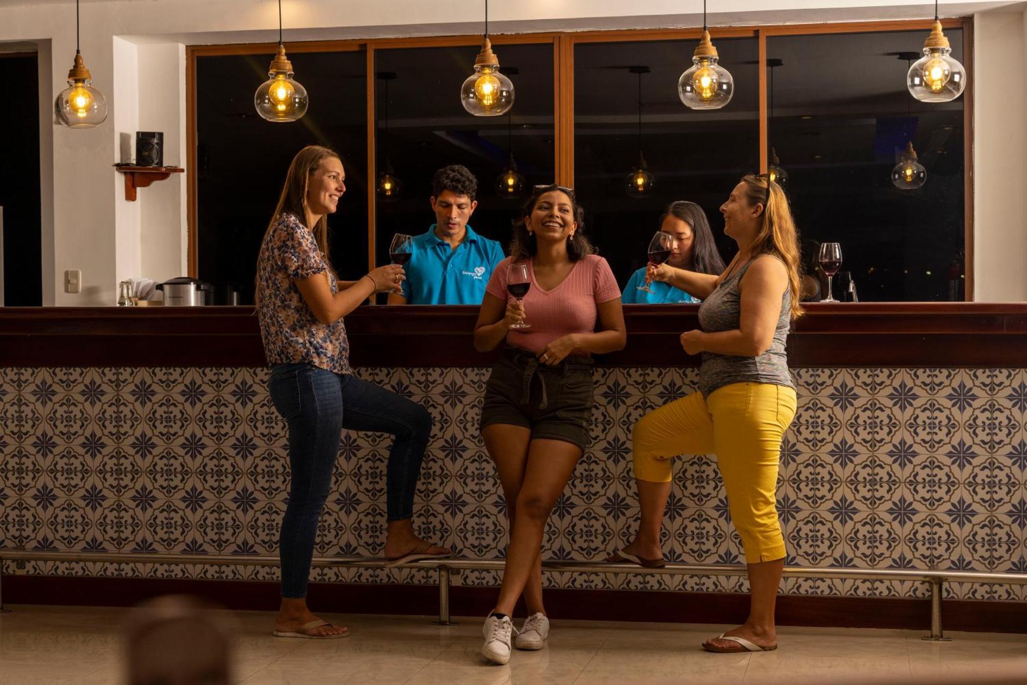 Galapagos Planet Hotel Пуэрто-Бакерисо-Морено Экстерьер фото